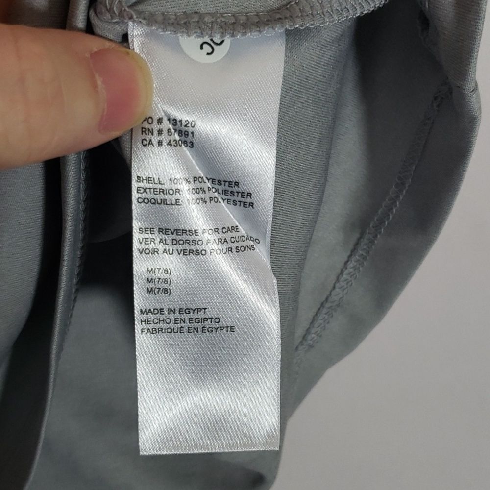 Umbro Girls Size Medium Gray top (AJ) - Picture 4 of 7